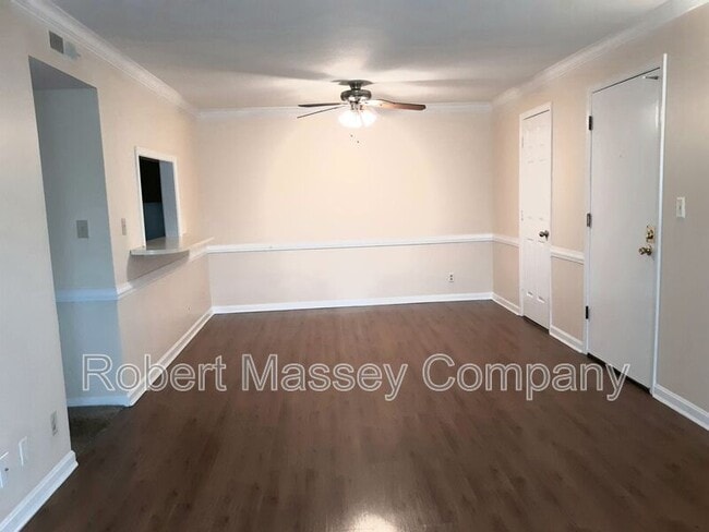Building Photo - 3307 Colonial Manor Cir