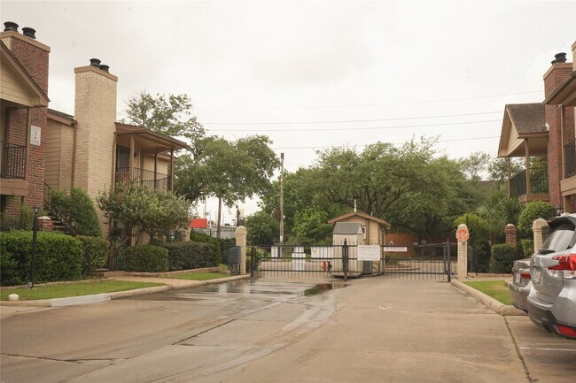 Foto del edificio - 2121 Hepburn St