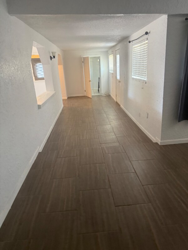 Foto del edificio - 10449 Mackinaw St