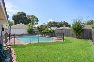 Building Photo - 9010 Tavistock Dr