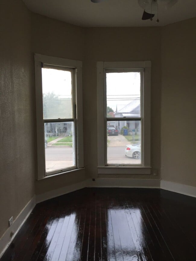 Building Photo - Prime Location, Endless Potential 3BR/1BA Haven