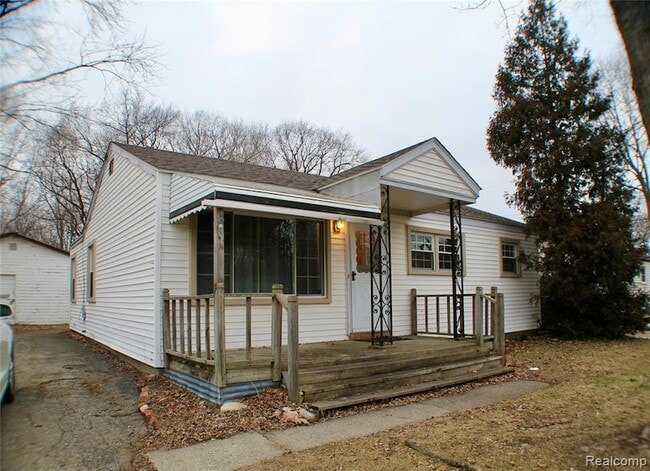 Building Photo - 2099 Van Courtland Ave