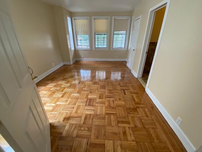 Foto del edificio - 1256 College Ave