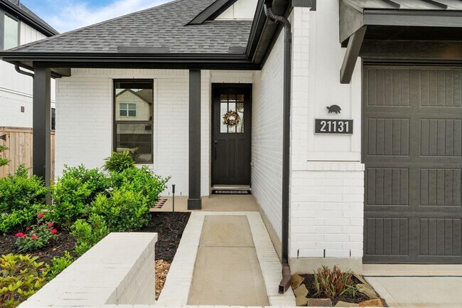 Building Photo - 21131 Austin Chalk Dr