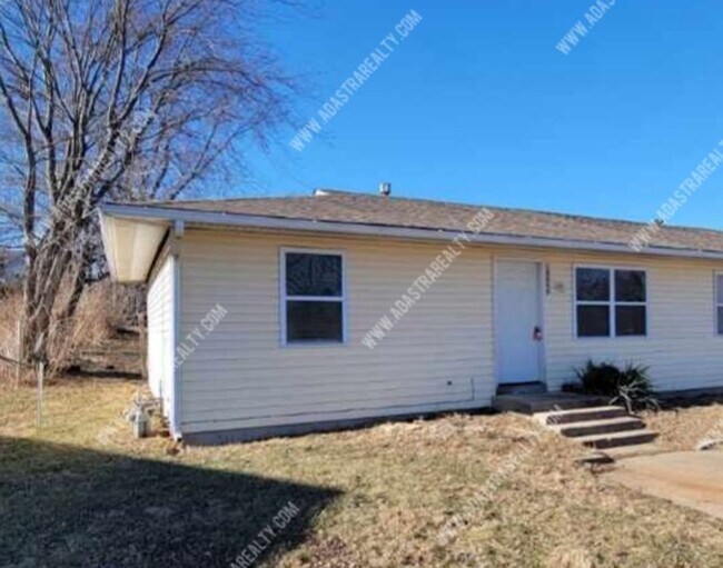 Building Photo - Remodeled Duplex in Independence-Available...