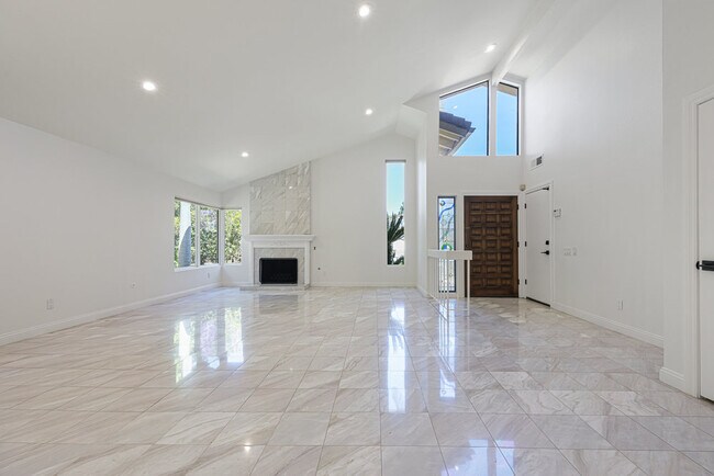 Foto del edificio - 8924 Montrose Way
