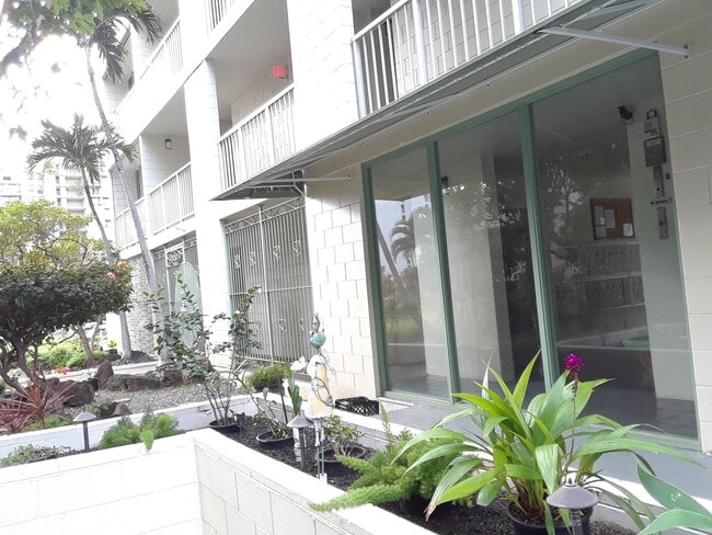 Building Photo - 249 Kapili St
