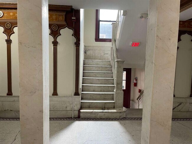 Foto del edificio - 115 Highland Ave