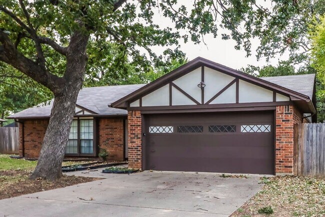 Building Photo - 7753 Chasewood Dr