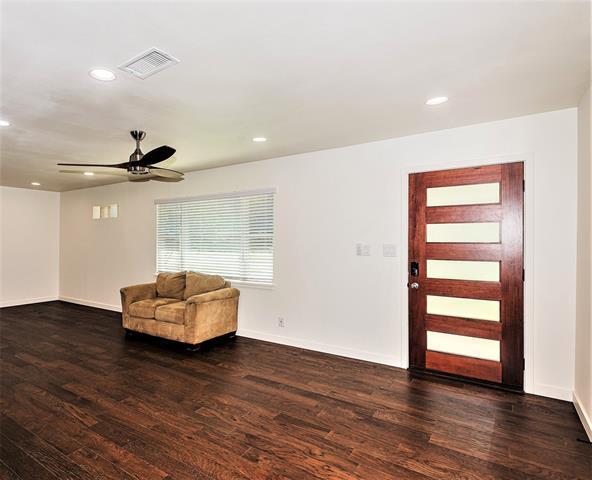 Building Photo - 206 S Dorothy Dr