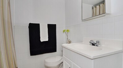 Building Photo - 1286 Islington Ave