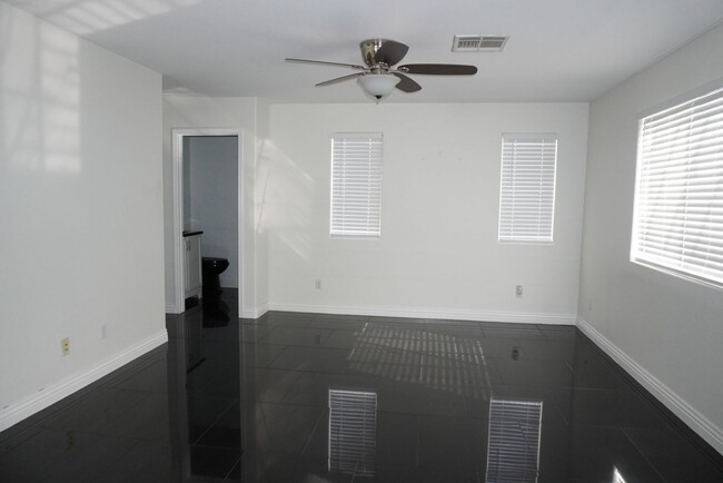 Foto del edificio - 4 Bedroom Home in Henderson NV!