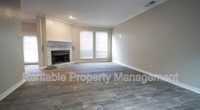 Building Photo - 4132 Cole Ave