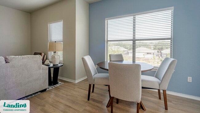 Foto del edificio - 7027 Farm-To-Market Rd 78