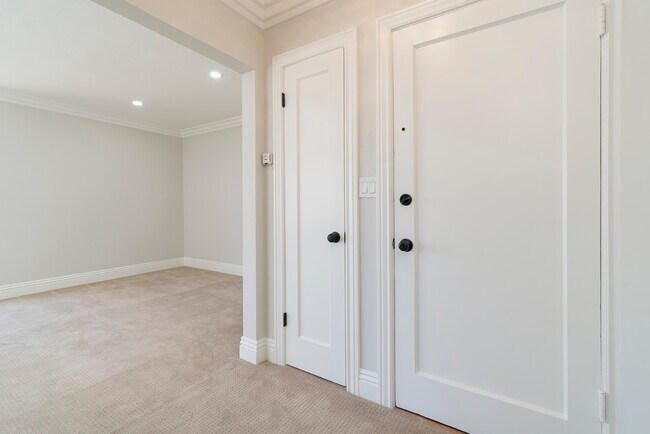 Foto del edificio - 229 MacArthur Blvd