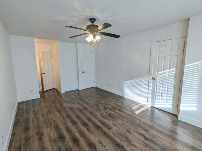 Foto del edificio - 341 E 2700 N