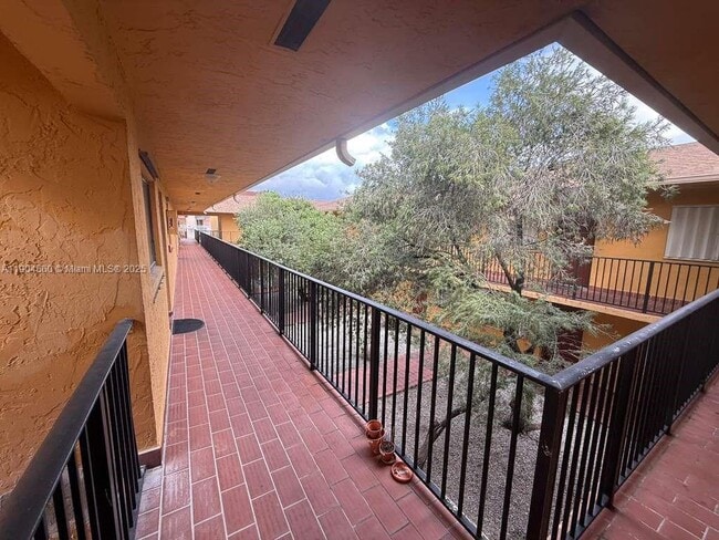 Foto del edificio - 6278 W 22nd Ct