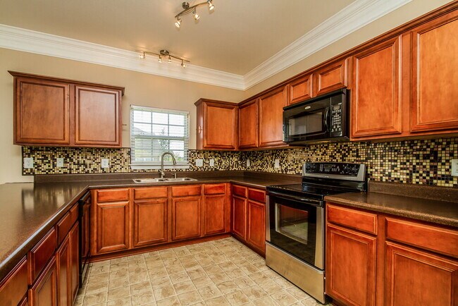 Building Photo - 310 Sarava Ln