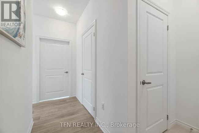 Photo du bâtiment - 460-460 Dundas St E
