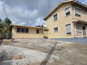 Building Photo - 1604 Hoolana St
