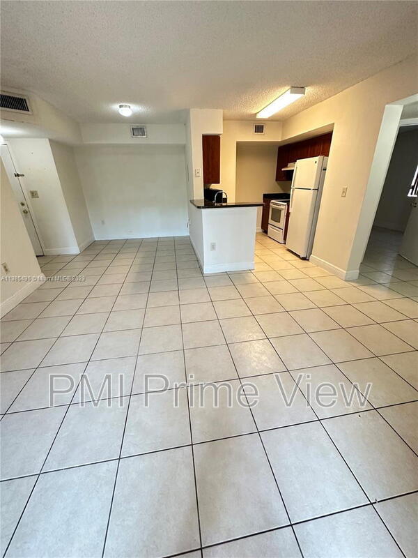 Foto del edificio - 15231 SW 80th St