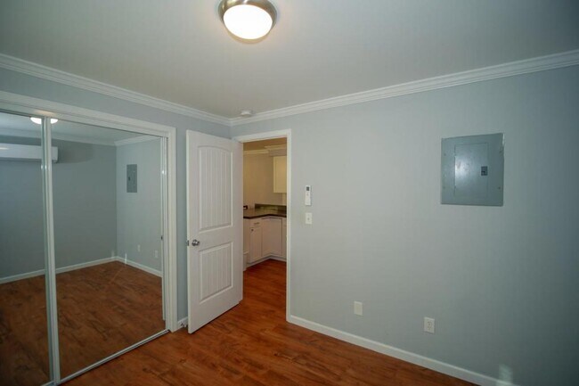 Building Photo - 335 Clover Avenue