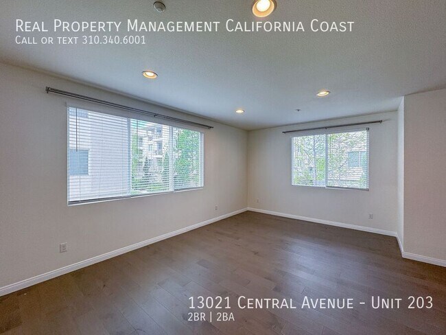 Foto del edificio - 13021 Central Ave