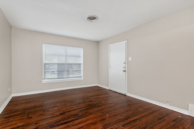Foto del edificio - 2 Bedroom, 1 Bath House in Casa View!