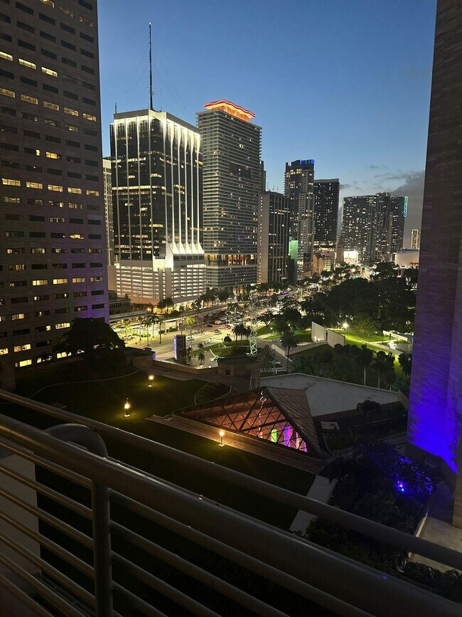 Building Photo - 335 S Biscayne Blvd