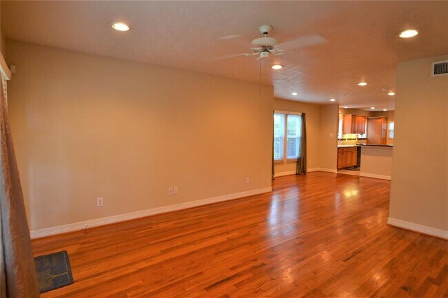 Building Photo - 1507 McDuffie St