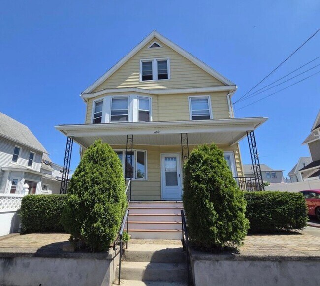 Building Photo - 409 Butler St