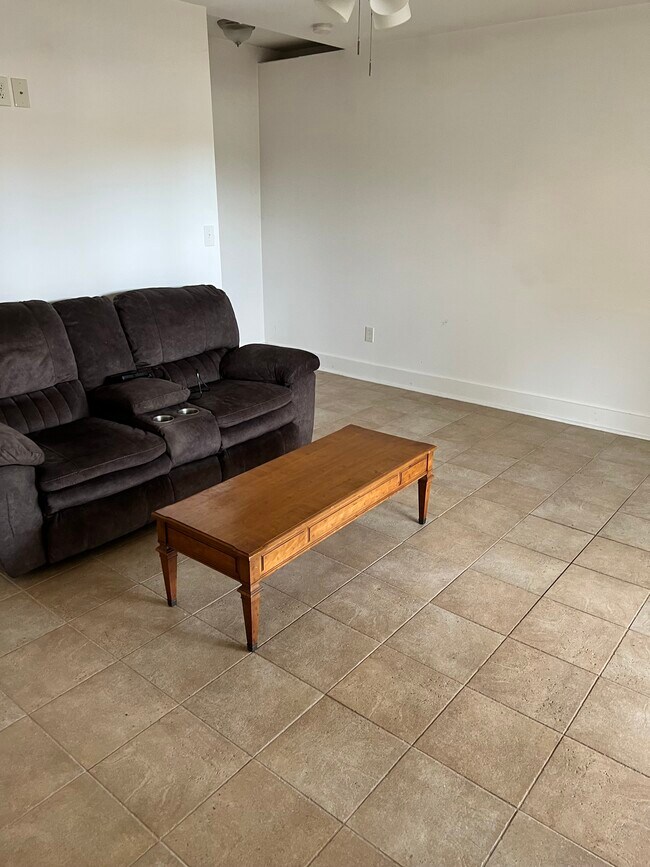 Livingroom - 1427 Summit Ave
