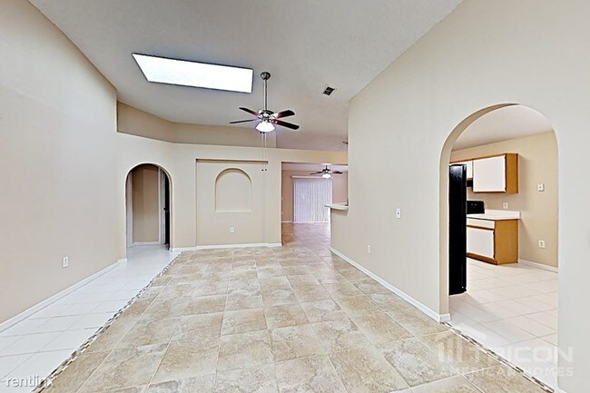 Building Photo - 4442 Stonemeadow Dr