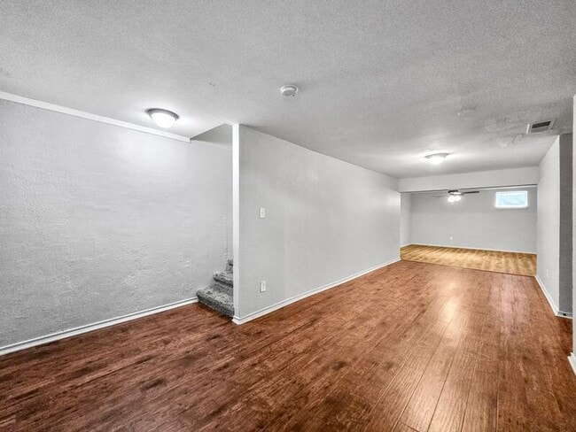 Building Photo - 3803 Brookfield Dr