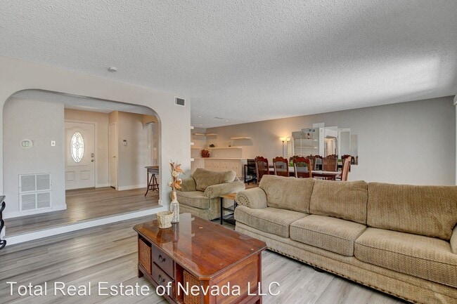 Building Photo - 3 br, 2 bath House - 3116 Piedmont Ave
