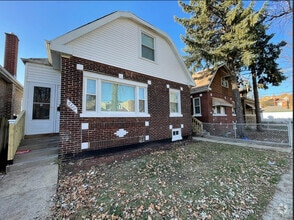 Building Photo - 9322 S Saginaw Ave