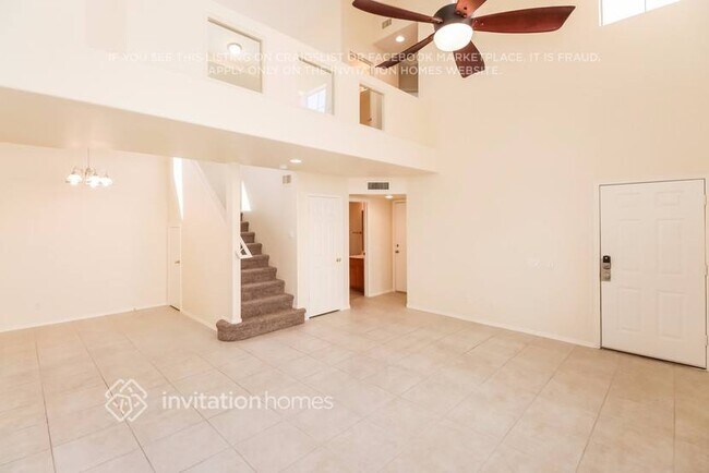 Building Photo - 250 W Juniper Ave