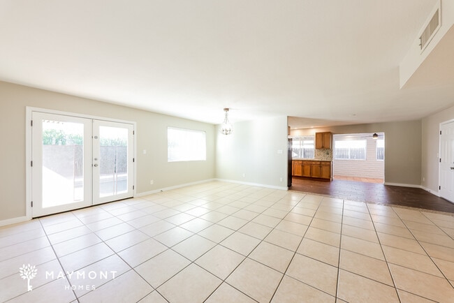 Building Photo - 2119 W Eugie Ave