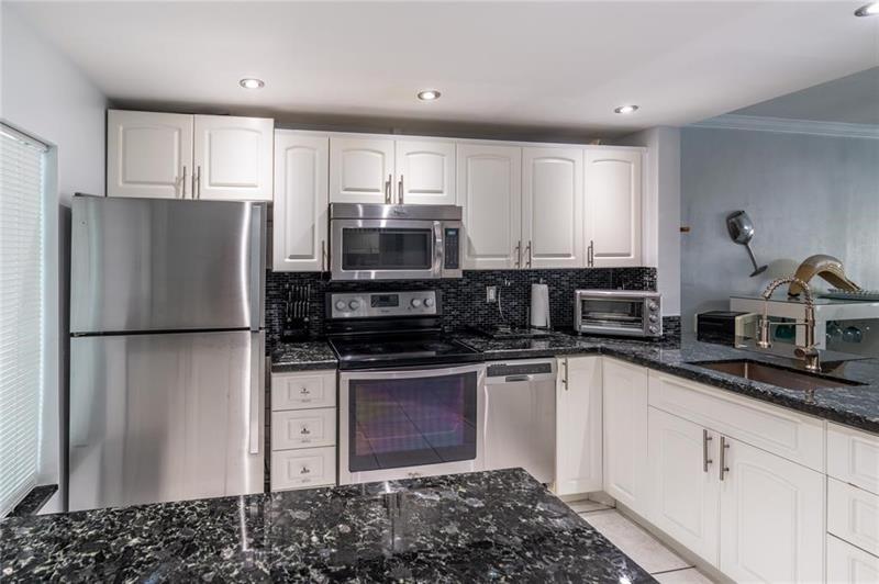 Foto principal - 470 Paradise Isle Blvd