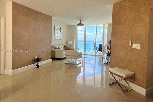 Foto del edificio - 16699 Collins Ave