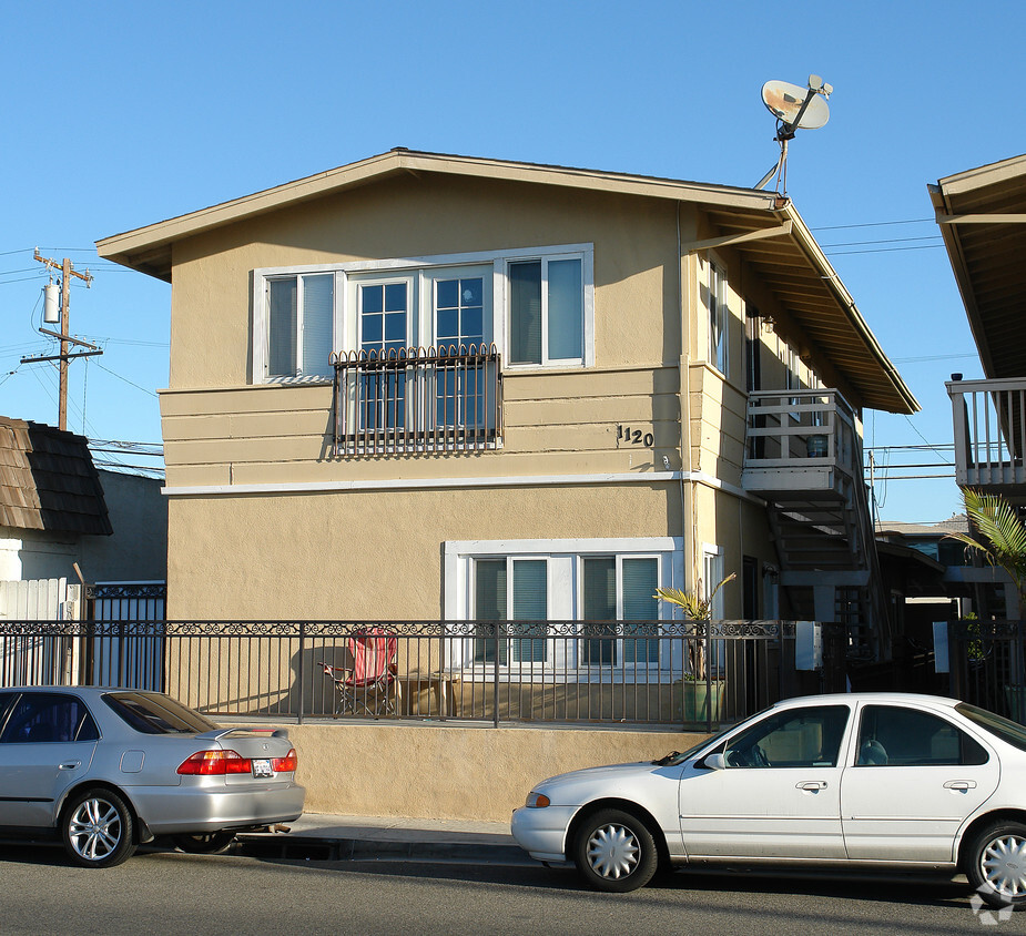 Primary Photo - 1120 Balboa Blvd
