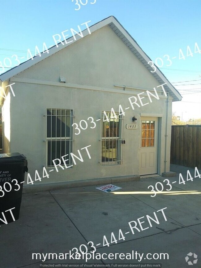 Building Photo - 1433 Lipan St