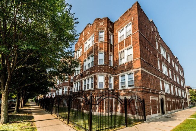 Building Photo - 8004 S Paulina St
