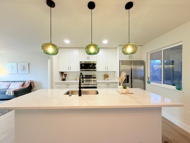 Foto del edificio - 4770 Newton Dr