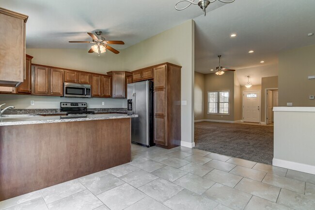 Building Photo - 2903 Cindy Ln