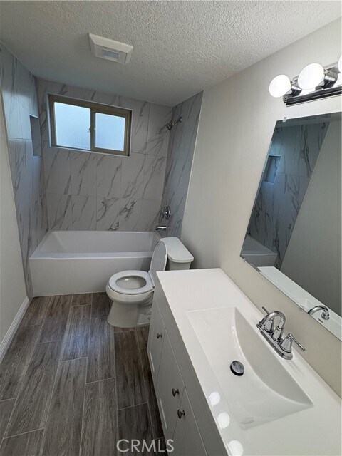 Foto del edificio - 1330 W Lambert Rd