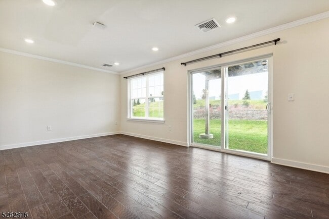 Building Photo - 12 Gerhard Pl