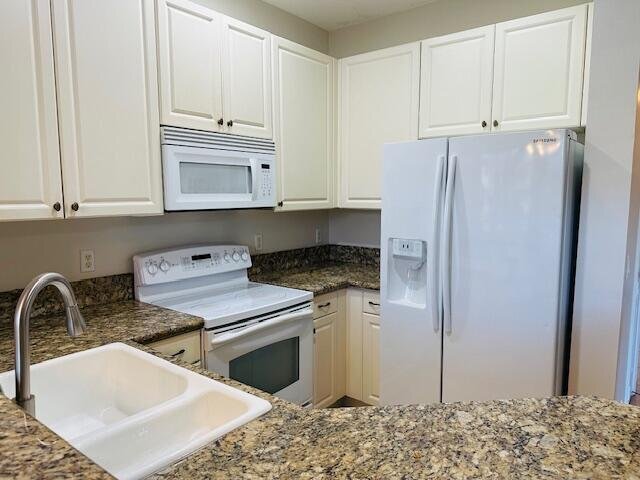 Foto del edificio - 4390 Berkshire Wharf Dr