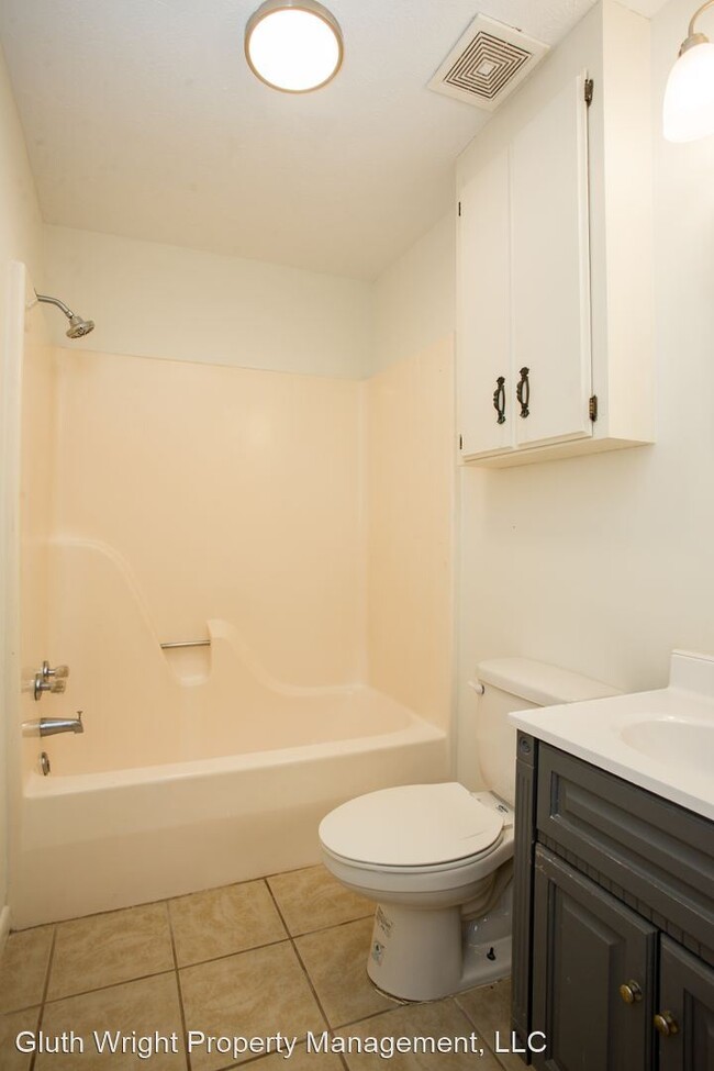 Building Photo - 2 br, 1 bath House - 1149 Veterans Parkway