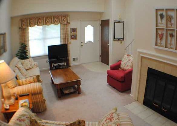 Building Photo - 1134 Cunningham Dr